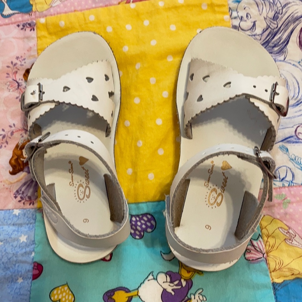 Sun-San Sweetheart sandals